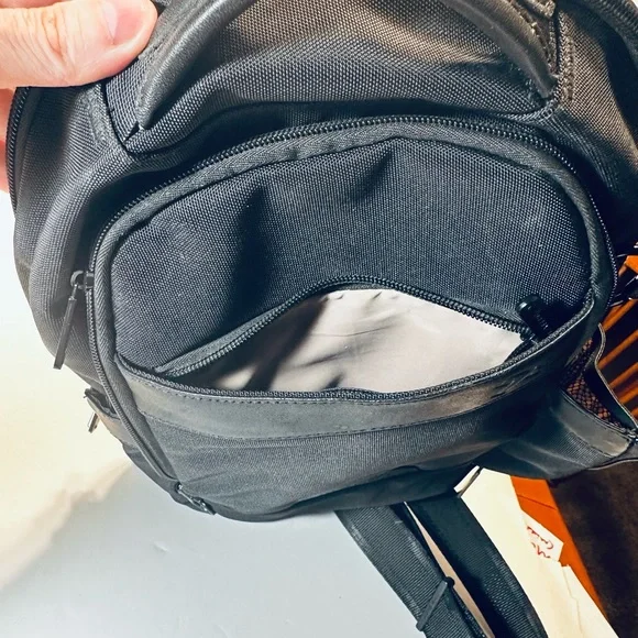 $110 EUC Black Travelon UNISEX Anti Theft Classic Plus Sling Backpack Bag UNISEX - Picture 12 of 13